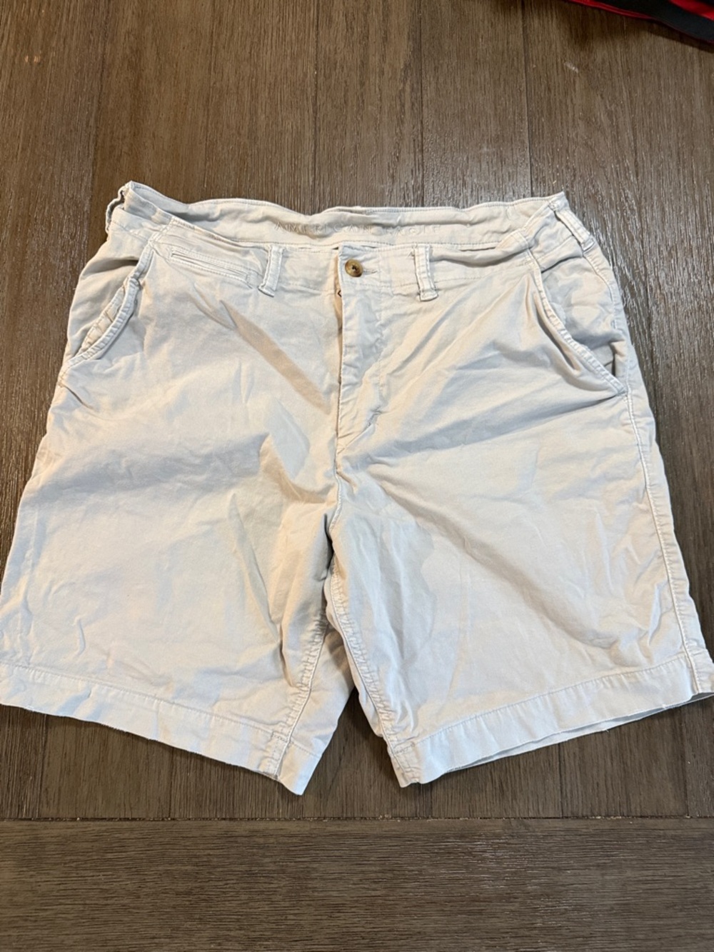 American Eagle Outfitters Light Beige Men's Cargo Shorts